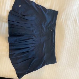 Lululemon Circuit Breaker size 8